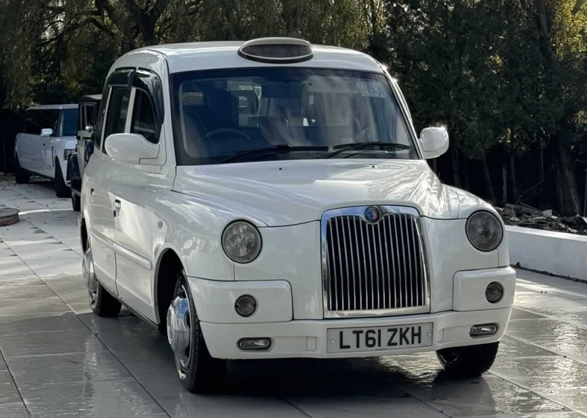 White London Taxi TX4 hire hero