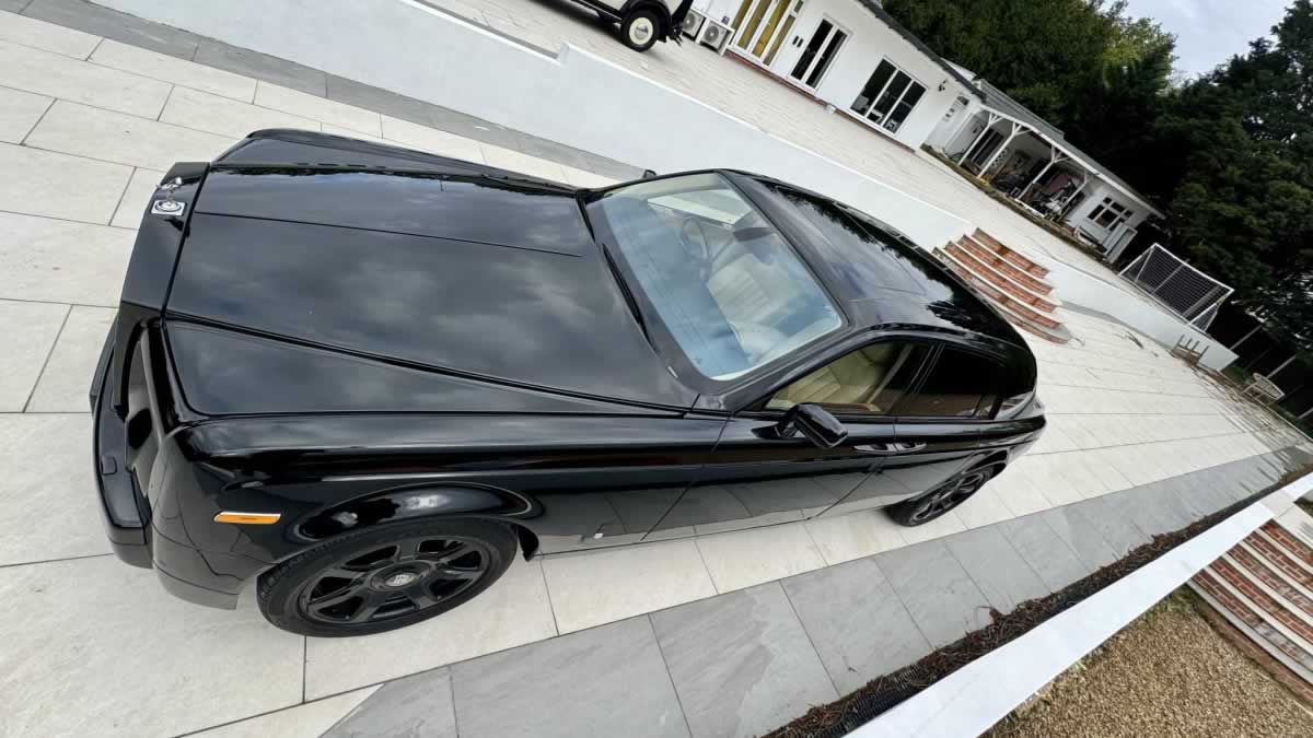 Black Rolls-Royce Phantom Series I from above