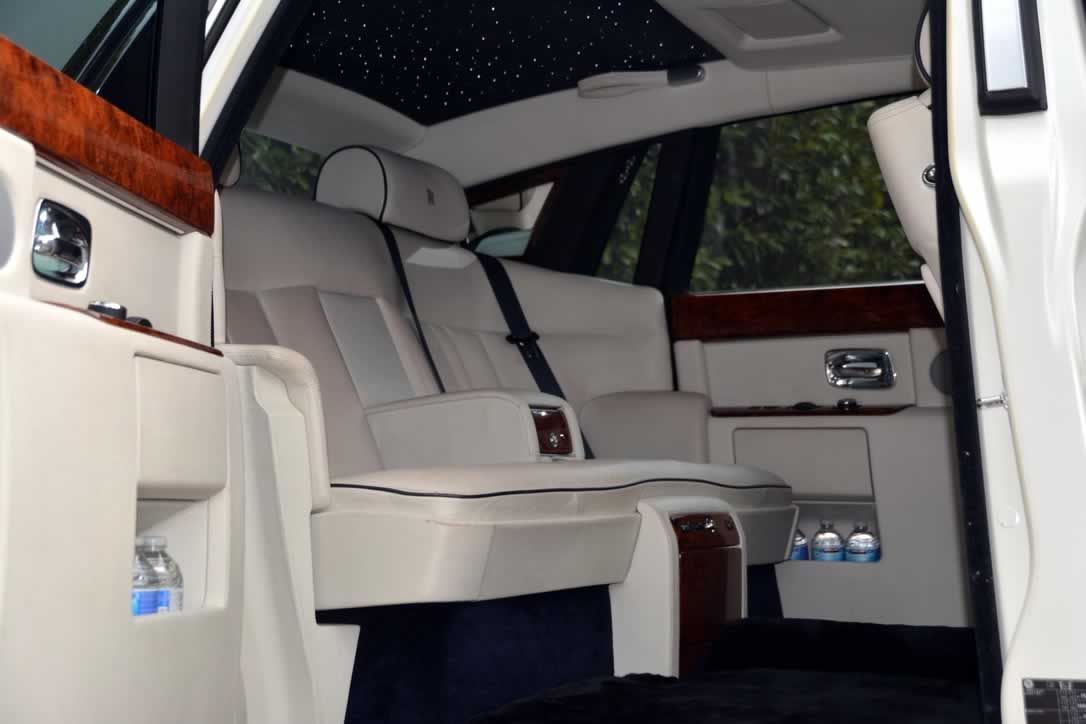Rolls-Royce Phantom II interior seating