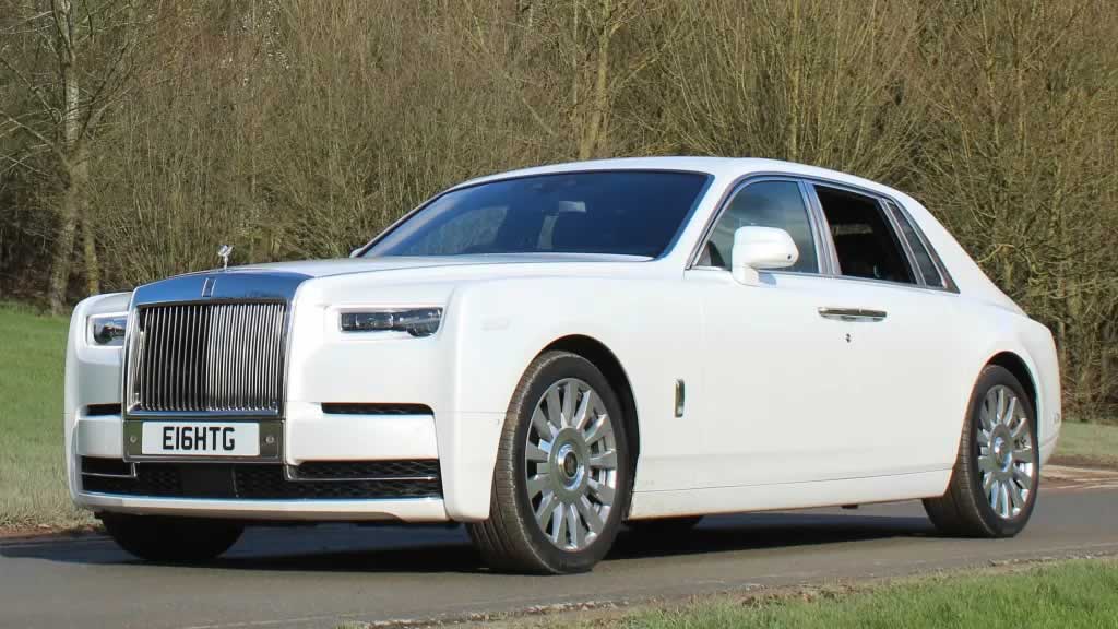Rolls-Royce Phantom 8 passenger side
